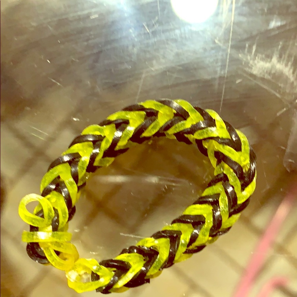 Bumblebee fishtail bracelet